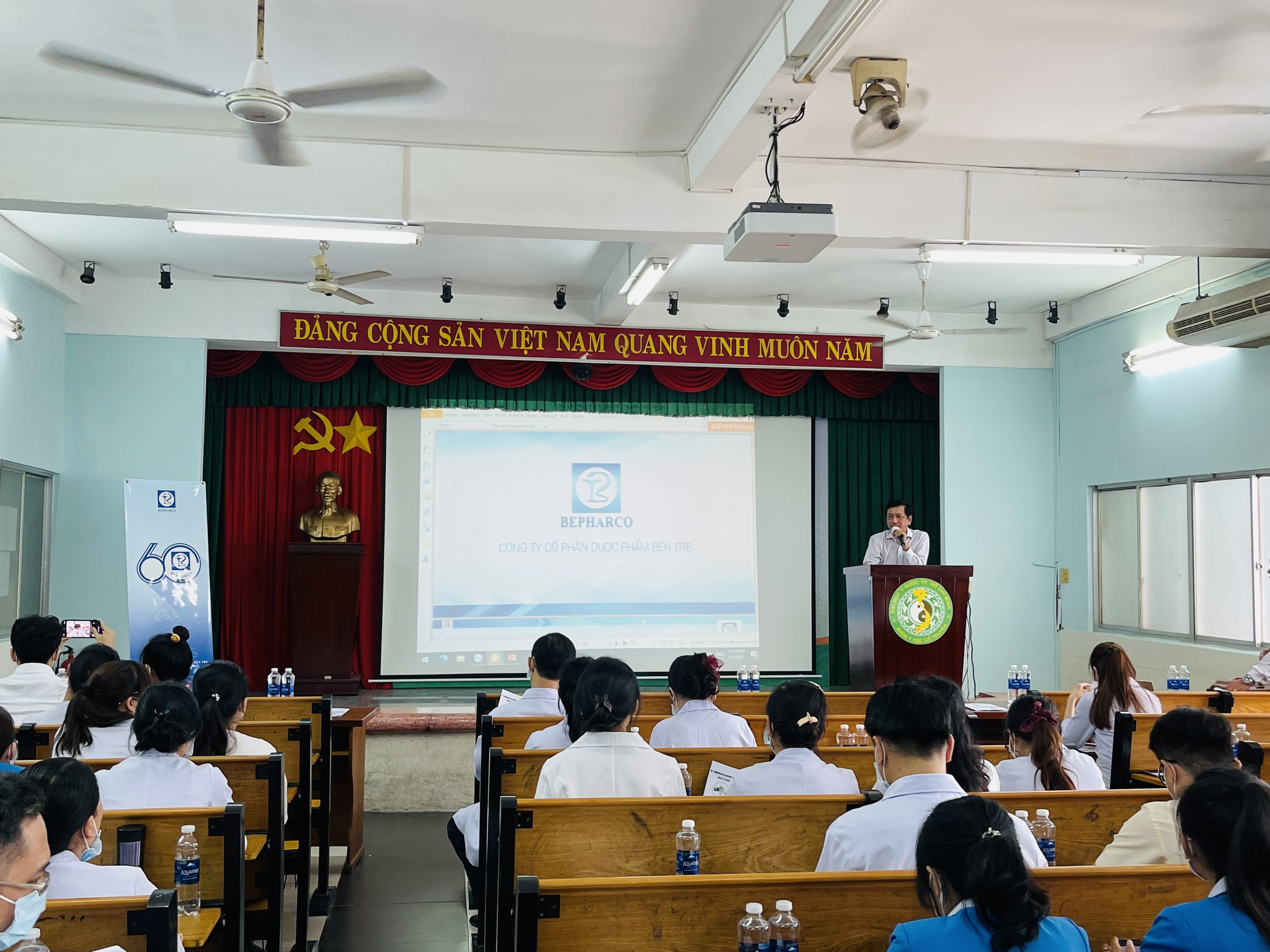 Bepharco tổ chức hội thảo giới thiệu sản phẩm Đông Dược tại bệnh viện Đại học Y Dược