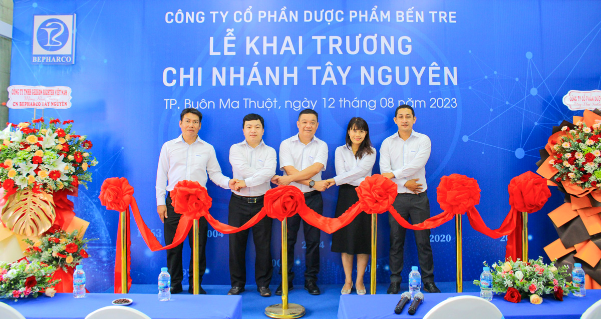 BEPHARCO TƯNG BỪNG KHAI TRƯƠNG CHI NHÁNH THỨ 9