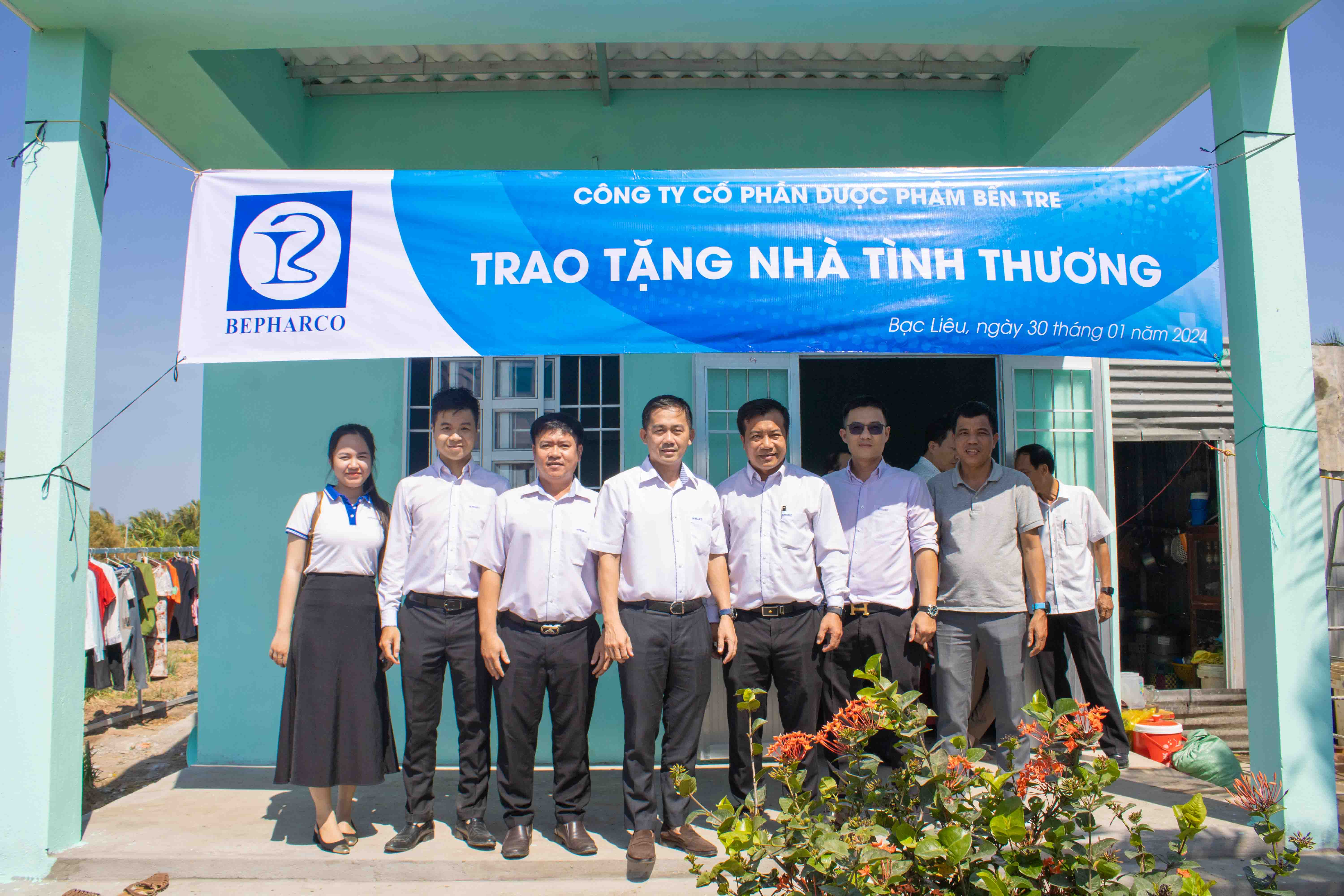 Bepharco trao tặng nhà tình thương cho gia đình vận động viên gặp hoàn cảnh khó khăn